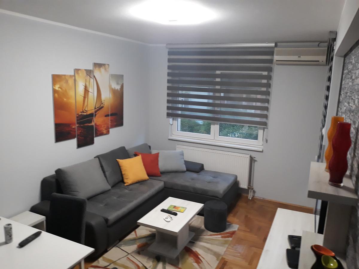 Apartment Azzuro 2 Новий Сад Екстер'єр фото