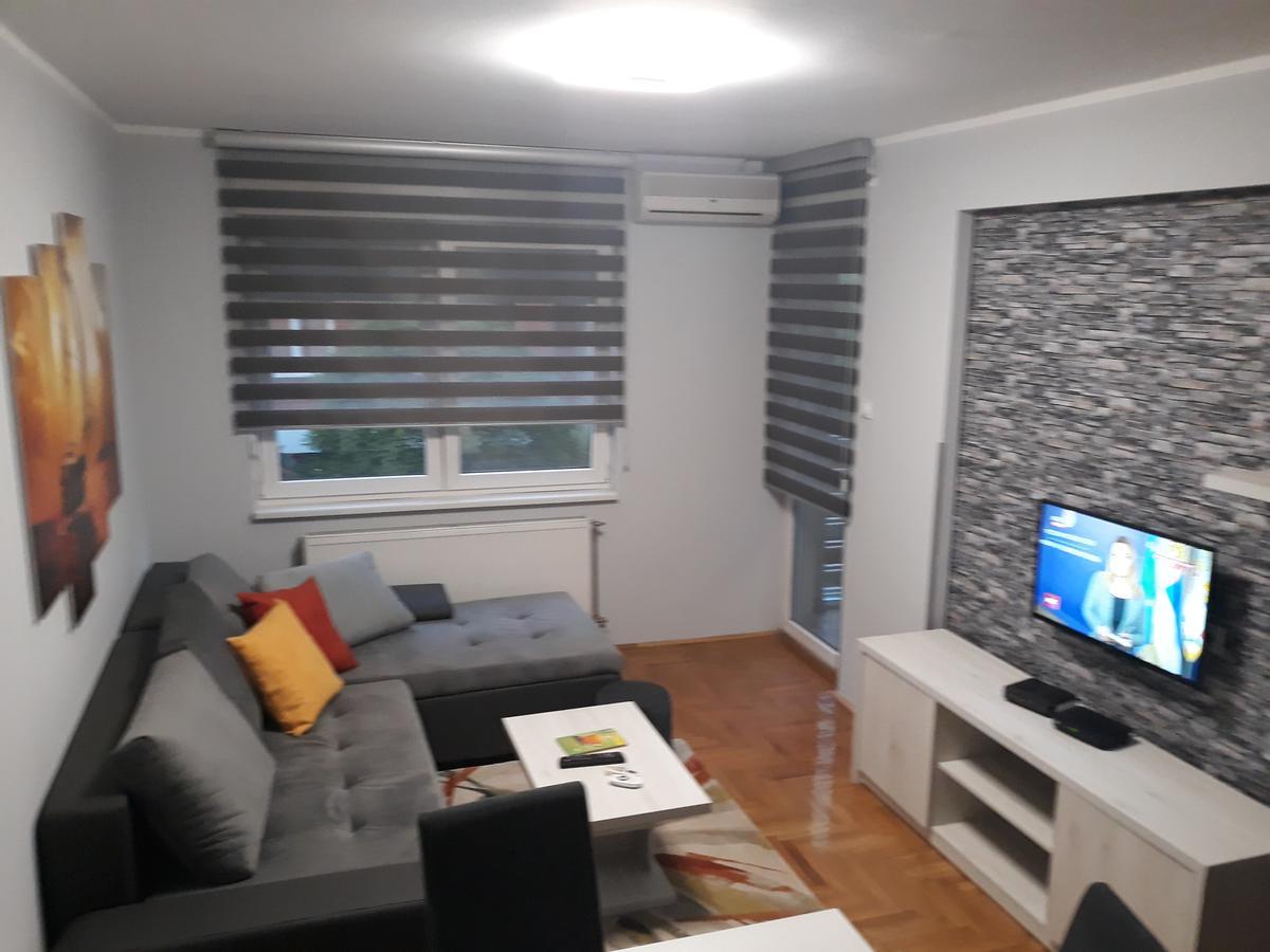 Apartment Azzuro 2 Новий Сад Екстер'єр фото